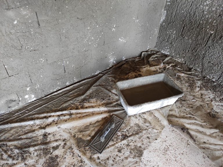 mortared walls and mortaring equipment