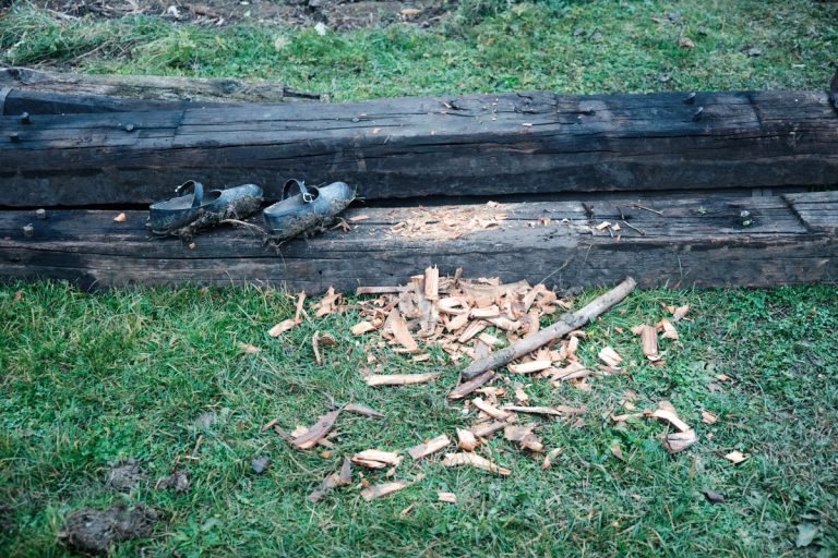 wooden beams and rubber shoes